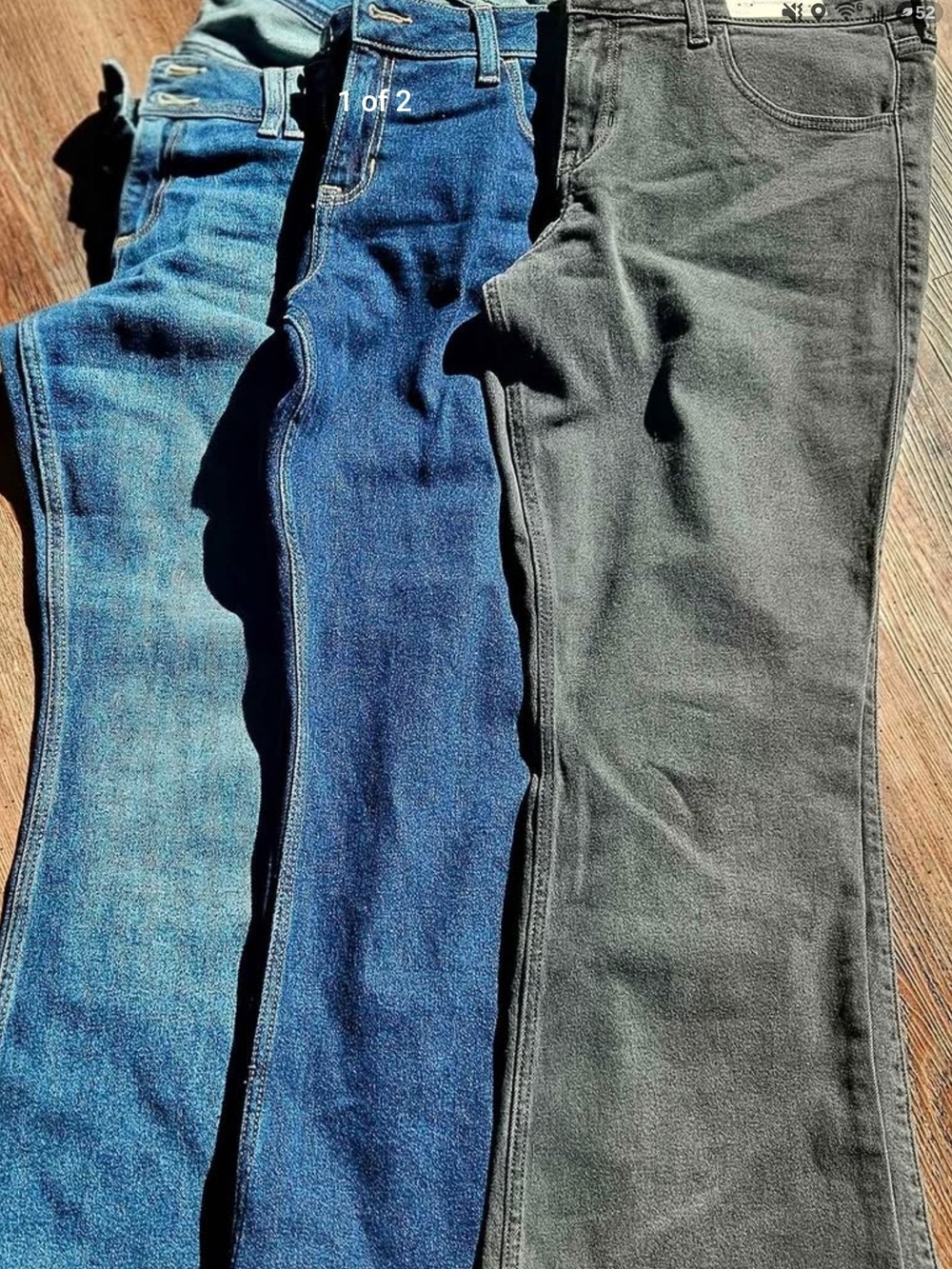 Hollister Women’s Boot Cut Jeans in Blue and Gray